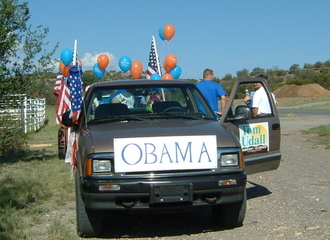 070408_capitan_parade_obama_sign